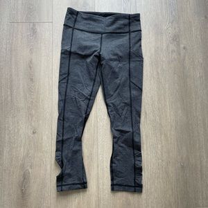 Lululemon Women’s Gray Pants in size 4 perfect condition